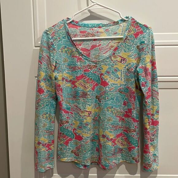 Lilly Pulitzer V-neck Print Top - Picture 1 of 6